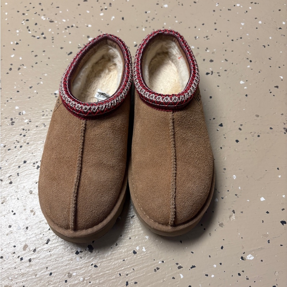 UGG Brown Slippers with Red and Cream Trim. Size 8